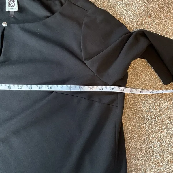 Anne Klein Black Tunic Top with Pearl Button. Size XL - Image 5