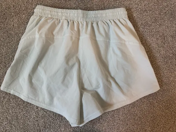 Lululemon pace rival short  - Image 3