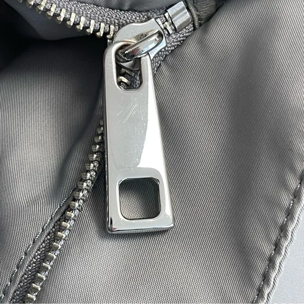 Marc Jacobs Nylon Wingman Tote in Grey - Preowned - Image 8