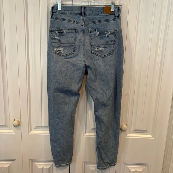 American Eagle Curvy Mom Jeans Size 4‎ Short - Image 2
