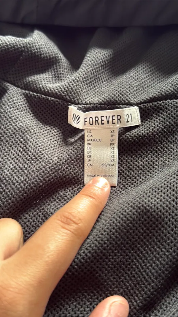 Cropped Forever 21 black rain jacket  - Image 5