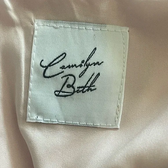 Camilyn Beth Off-Shoulder Dress‎ - Image 5