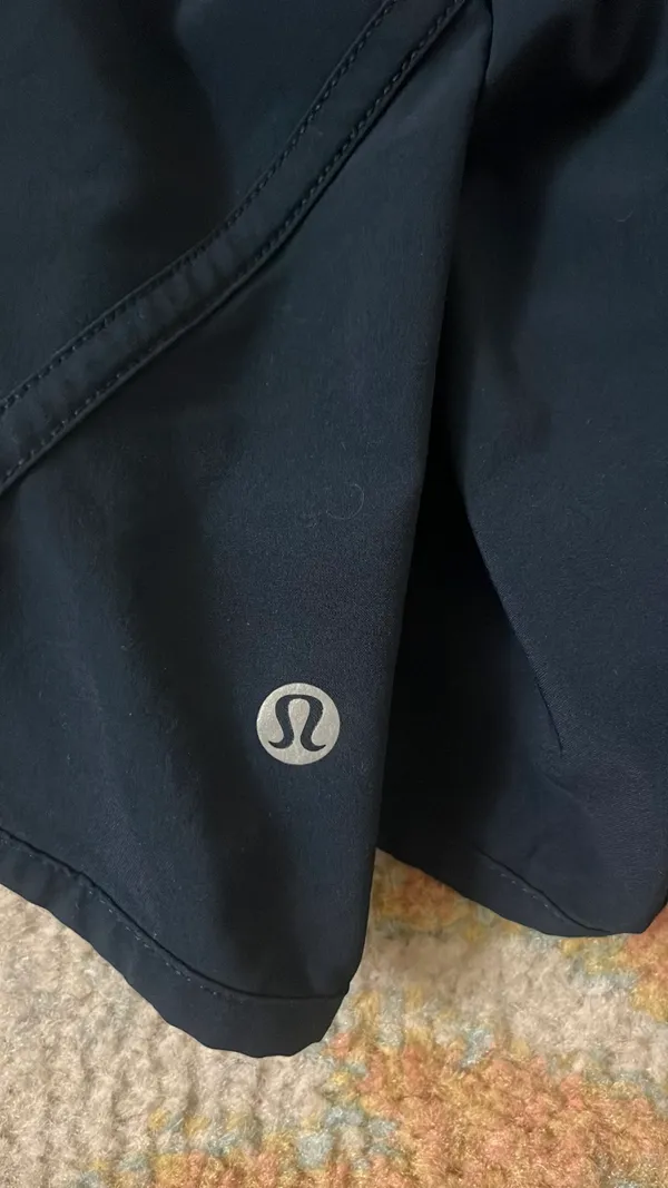 Lululemon Shorts Hotty Hot - Image 6