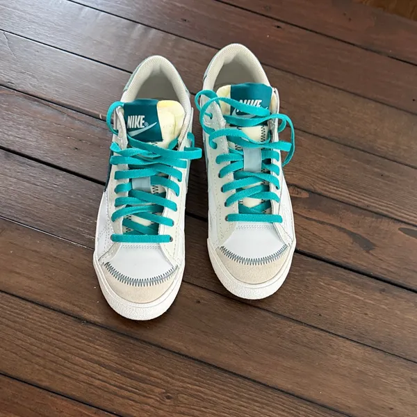 Nike Women’s Blazer Low ’77 Jumbo White Teal Green Leather Sneakers Size 11 - Image 2