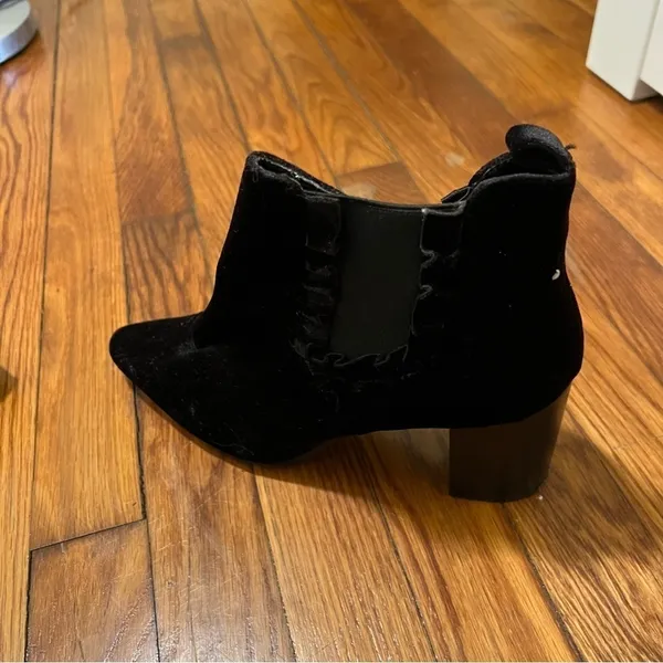 14th & Union Womens Size 8.5 Blain Velvet Ankle Boot Black Heeled Bootie Pointed - Image 9