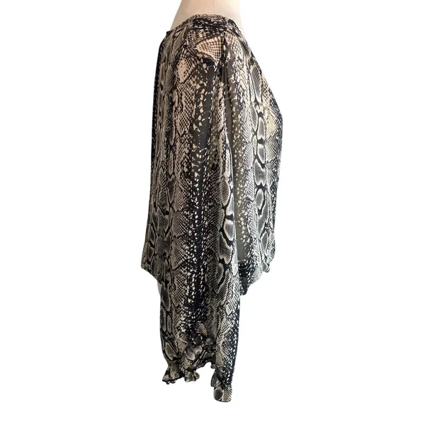 Wrangler Retro Snakeskin Print Blouse – Size Large - Image 3