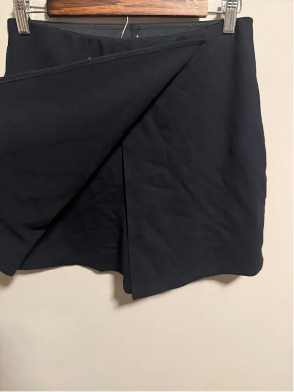 Calzedonia Punto di Milano Knit Skort Skirt Skorts Black- Size Medium - Image 6