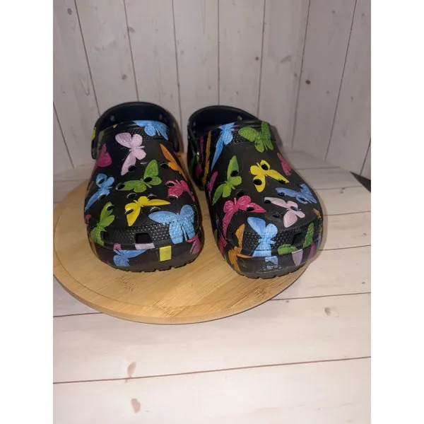 Crocs Women's Classic Platform Butterfly Graphic Clog Black Size 7 Women's - Image 3