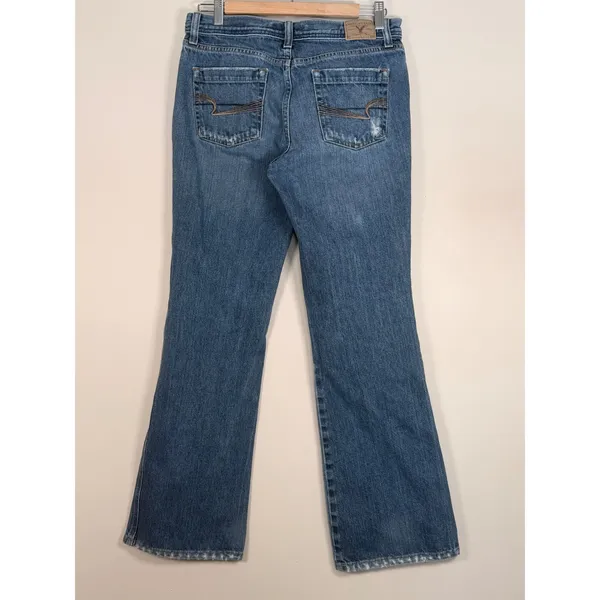 American Eagle‎ Favorite Fit Flare Jeans Medium Wash Distressed 6 Reg 100 Cotton - Image 3