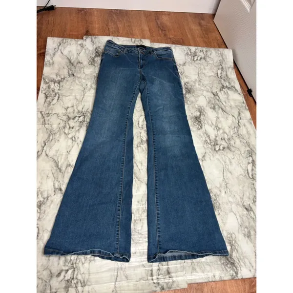 Sincerely Jules Blue Flare Jeans Mid Wash Wide Leg mid rise size 5/27 casual - Image 5