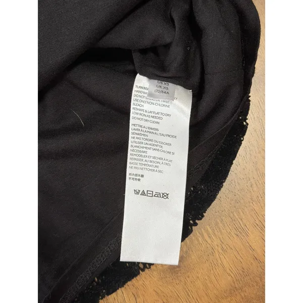 EUC Women's By Anthropologie Black Velvet and Lace Blouse Top Size XS‎ - Image 7