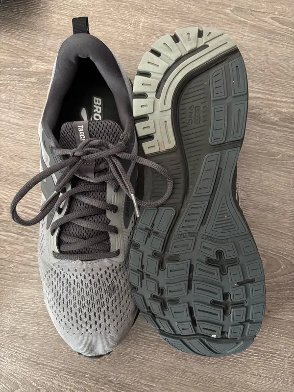 Brooks Sz10.5 Running Sneakers  - Image 6