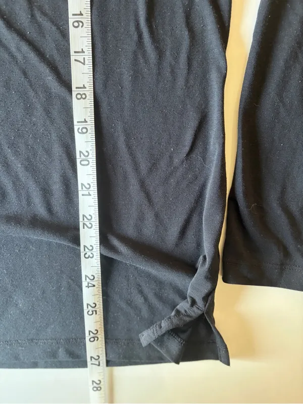 The North Face Women’s Long Sleeve Logo Graphic T-Shirt Black Size Medium - Image 4