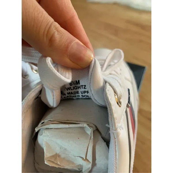 Tommy Hilfinger white sneakers size 6.5 new - Image 6