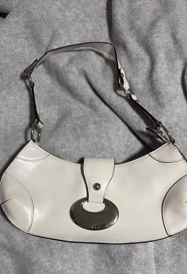 Guess Vintage Shoulder Bag - Image 5