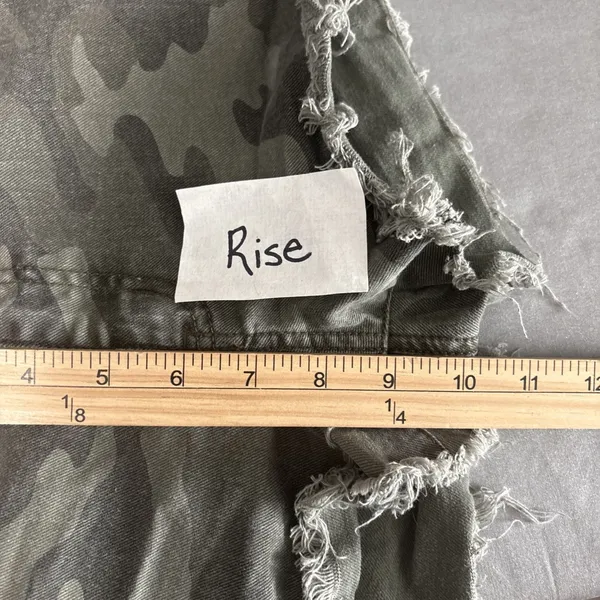 Aeropostale Aero Cheeky Short Size 00 Army Green Camouflage Short Mini Gorpcore Y2K Fray Hem - Image 11