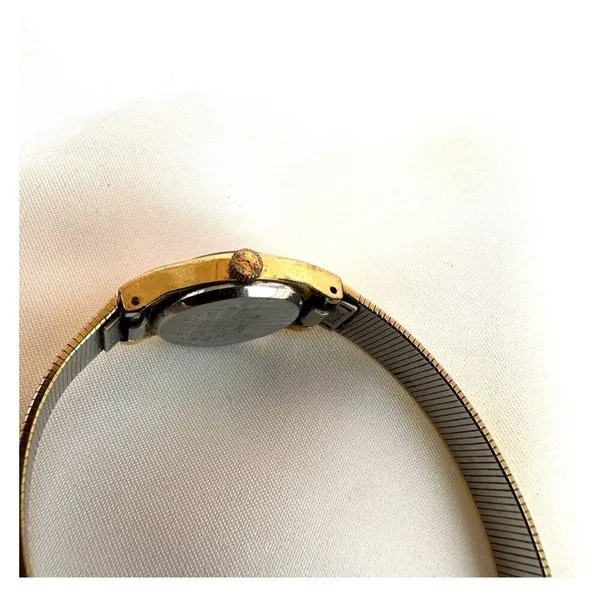 Pulsar gold tone stainless steel vintage watch - Image 9