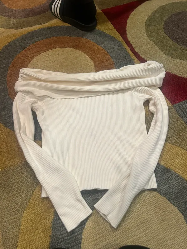 Abercrombie Off The Shoulder Ribbed Sweater Off White Cream Size Medium - Image 3