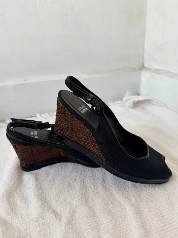 Stuart Weitzman Black linen Peep-Toe Slingback Wedges with Brown Woven Heel - Image 4