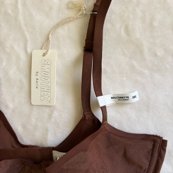 NWT Smoothez Unlined Mesh Bra - Image 5