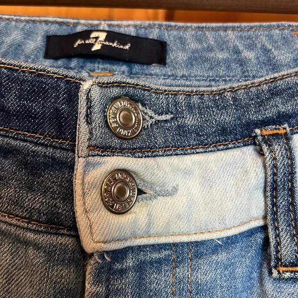 7 For All Mankind jeans high waisted, 2 tone crop jeans- y2k - Image 3
