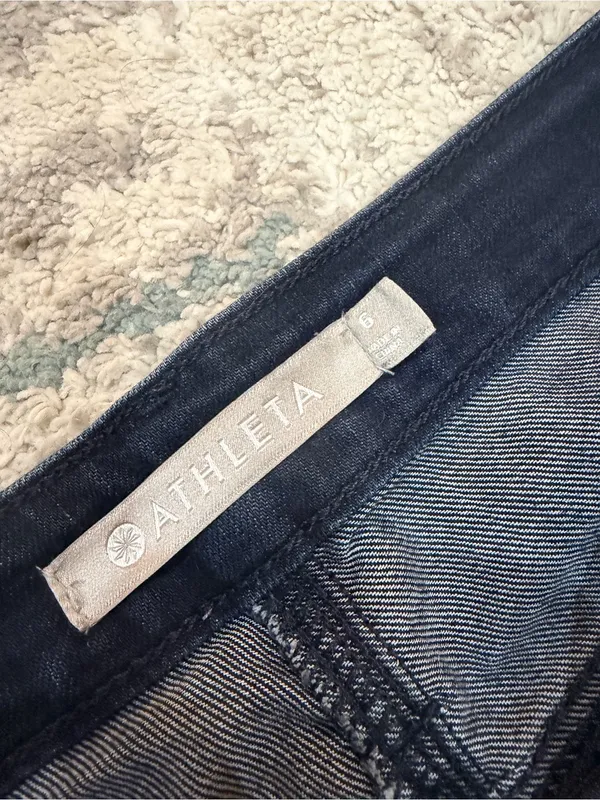 Athleta SculptTek Dark Wash Straight Leg Jeans Size 6 - Image 4