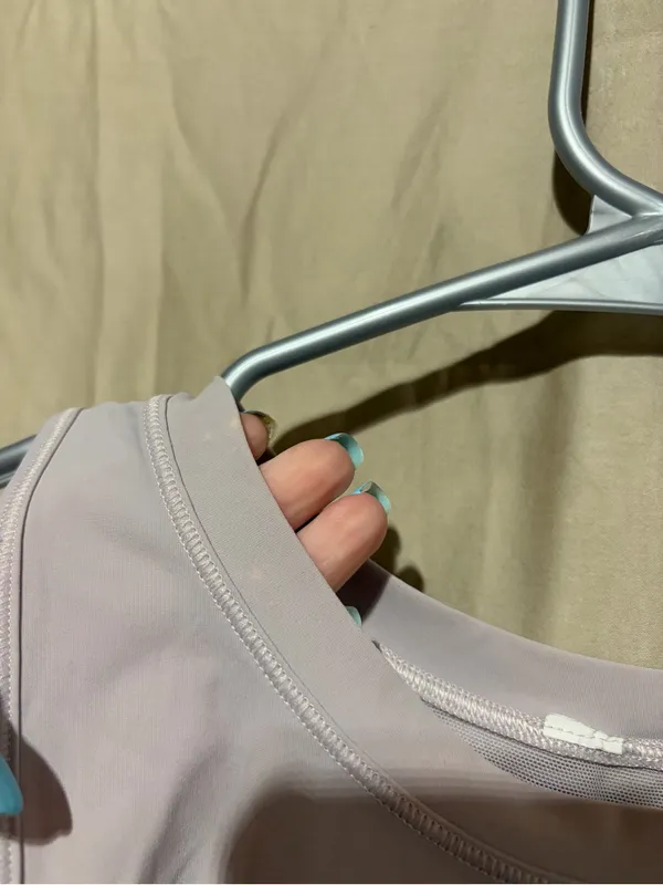 Lululemon tank top - Image 4