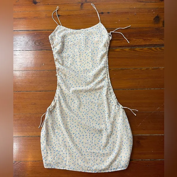 NWT Sabo Skirt Side Cut-Out Bluebell Nara Mini Dress ~ Size Medium 💛🍄 - Image 6