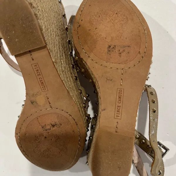Vince Camuto Spiked, Tan, Patent Leather, Wedge Heels -‎ Size 7.5 - Image 9
