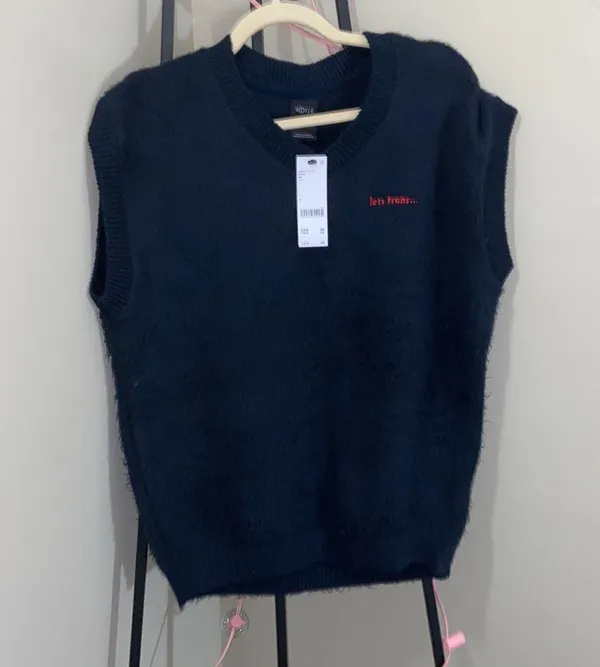 NWT Iets Frans Fluffy Oversized Sweater Vest - Image 5