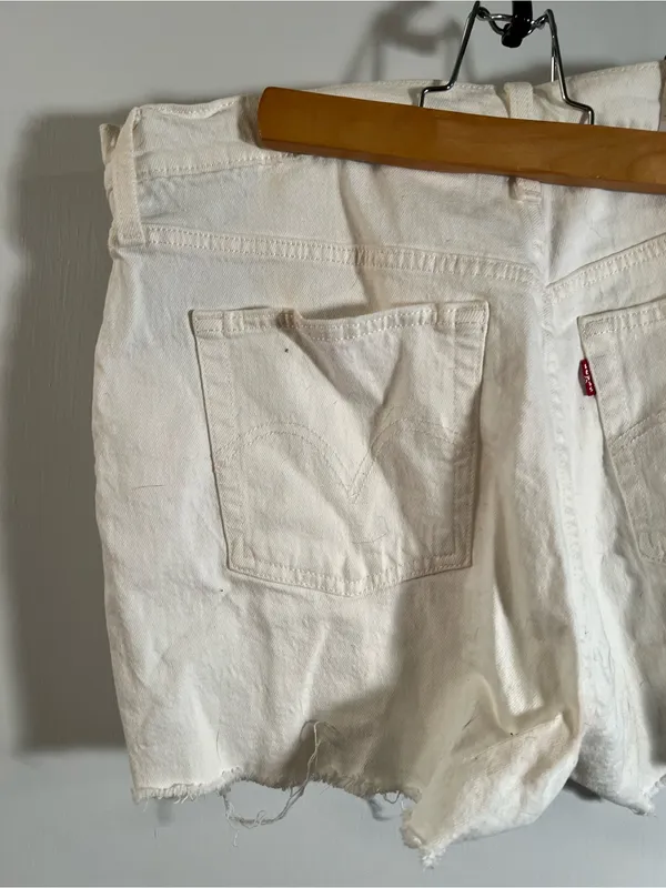 Levi’s Women’s Size 33 501 Original Cutoff Denim Shorts Cream White‎ High Rise - Image 8
