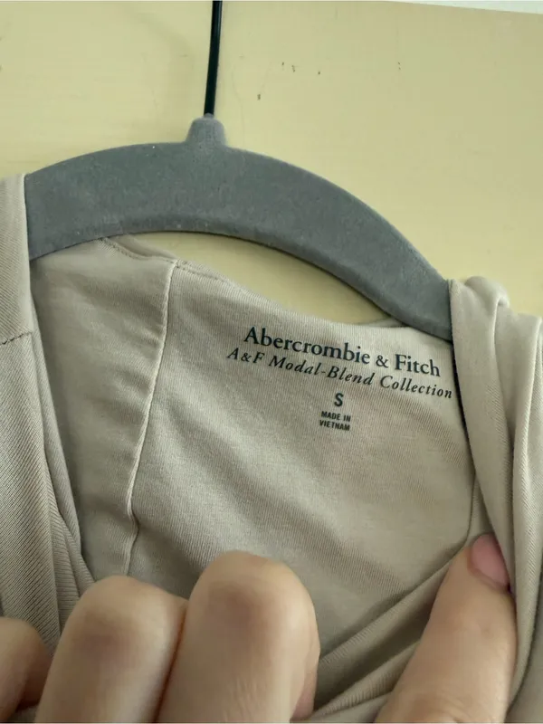 Abercrombie & Fitch A&F Modal-Blend Collection Ruched Mock Neck Muscle Tee - Image 2