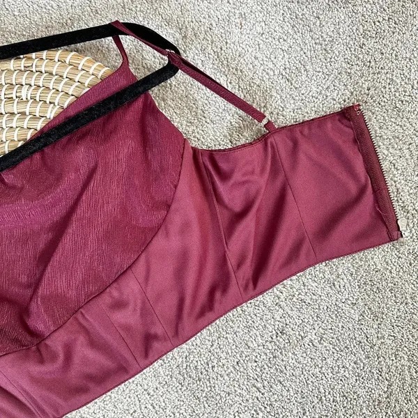 Lulu’s Satin Cowl Burgundy Tank Top Size S - Image 8