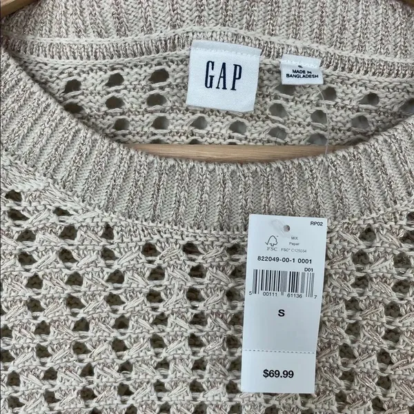 GAP Women's Light Tan open Knit Sweater with shimmery thread size small - Image 11