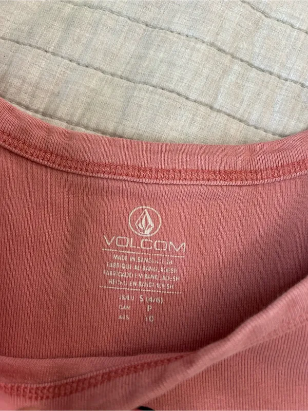 Volcom dusty rose graphic mushroom print crop tank top small - Image 3