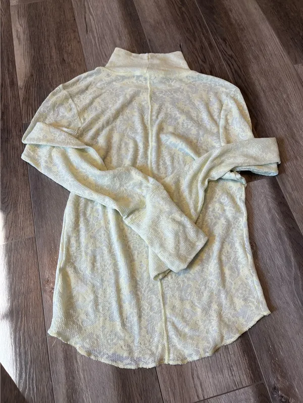NWOT Free People You and I Long Sleeve in Lime Green - Image 5
