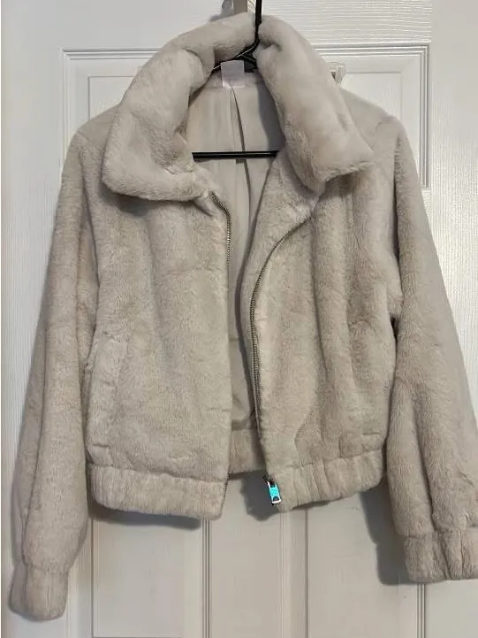 No Boundaries Women's Cream Teddy Zip Jacket - Image 2
