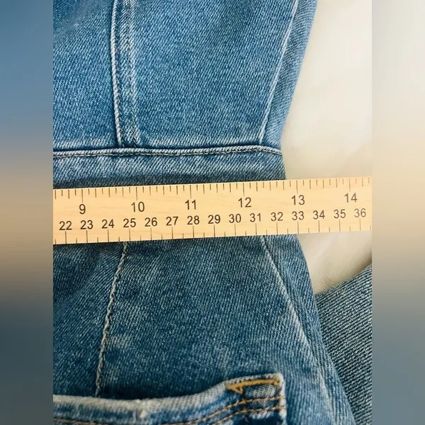 Good American denim jumpsuit, and it has a very clean, modern-utility vibe SZ 2 - Image 7