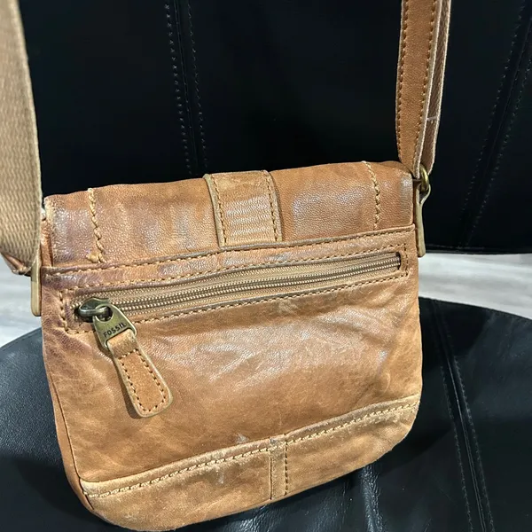 Vintage Fossil Tan Leather Crossbody Bag - Image 5