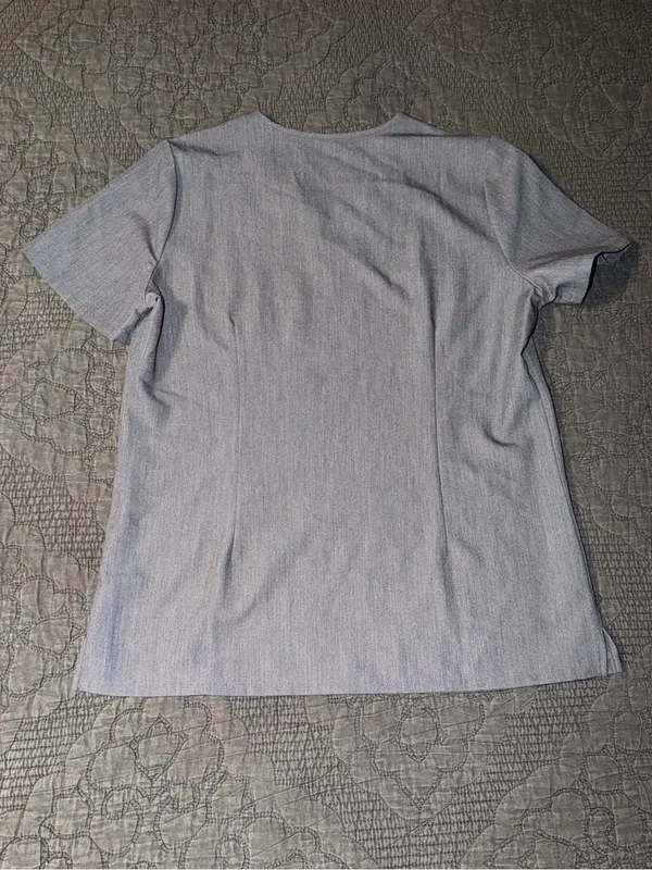 FIGS Catarina One-Pocket Scrub Top-Graphite Women’s Size-S - Image 4