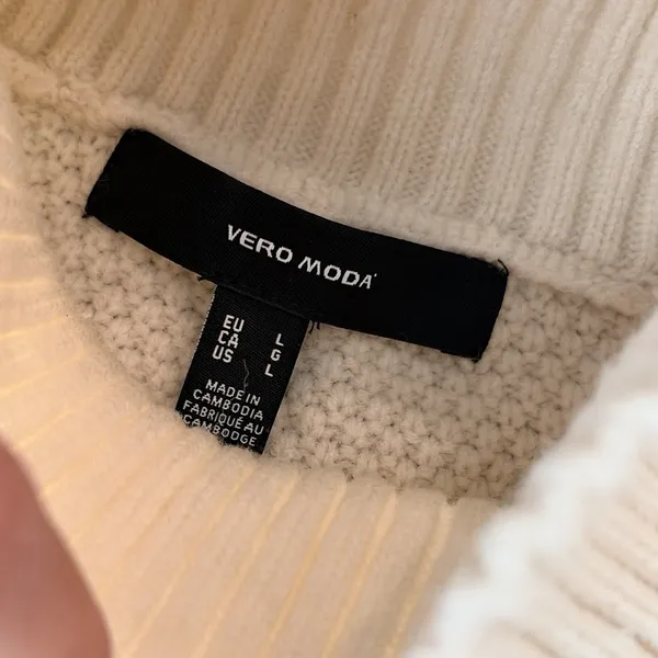 Vero Moda Women’s Sleeveless Cable Knit Sweater Turtleneck Cream Color Large - Image 6
