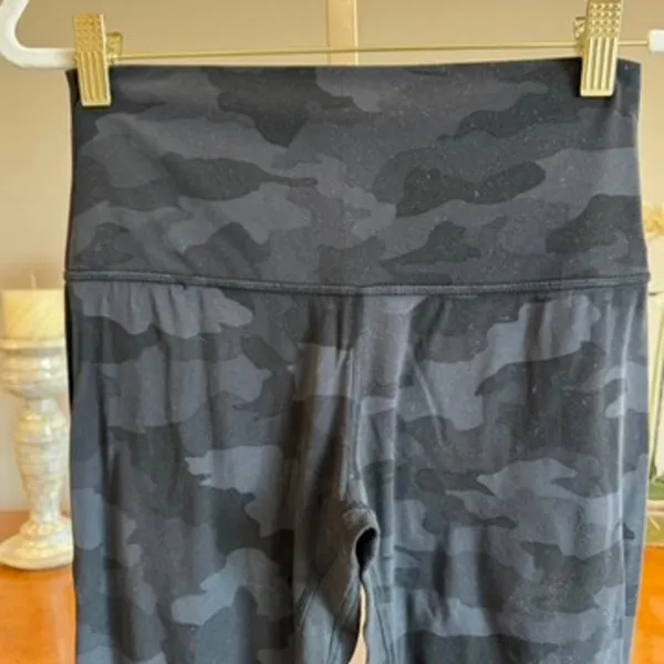 Lululemon Align High-Rise Pant 28” Heritage Camo Deep Coal Size 6 - Image 5