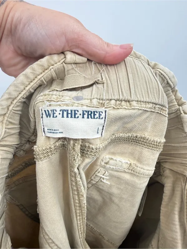 Free People Women's Can't Compare Slouch Cargo Pants Tan Size Large - Image 6