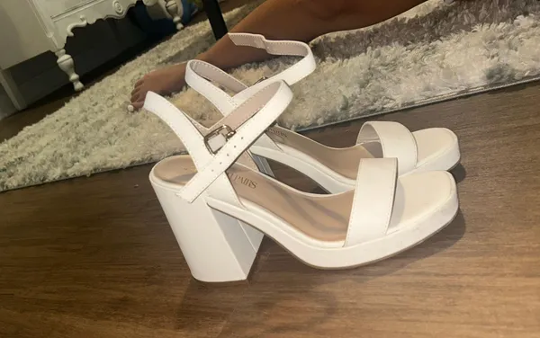 White Chunky Heels Size 7 - Image 4