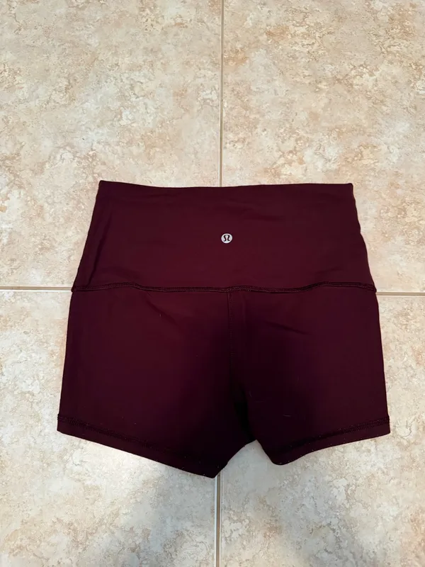 Lululemon Shorts Reversible 3" - Image 3