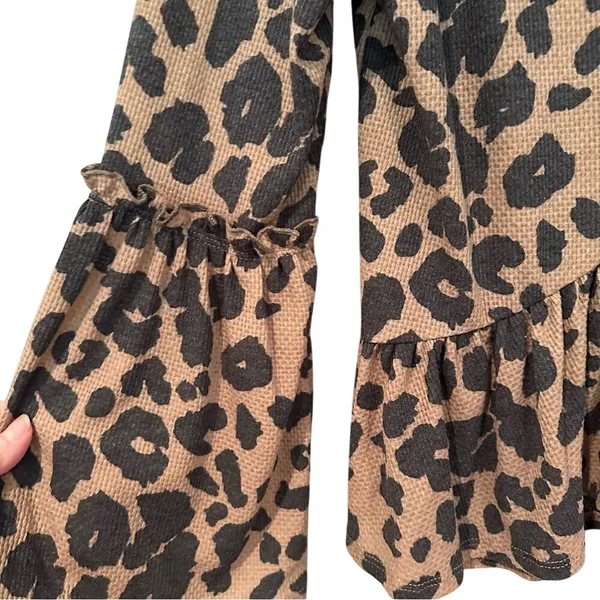 Altar'd State Leopard Peplum Top Women's‎ M Brown Ruffle Boho Hippie Waffle Knit - Image 2