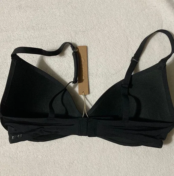SKIMS Wireless Push-Up Bra 32C - Image 3
