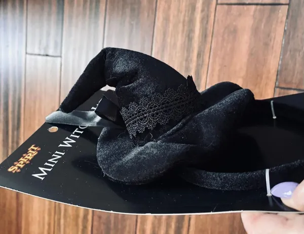 Black Velvet Mini Witch Headband - Image 2