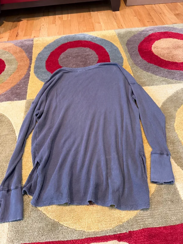 Offline by Aerie Grey Oversized Waffle Knit Long Sleeve Top Thumbholes Large - Image 3
