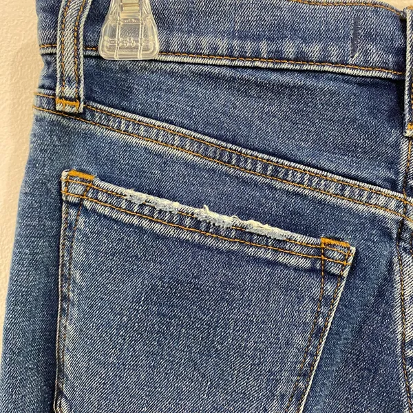 Abercrombie & Fitch | High Rise Mom Jean Raw Hem Ankle Length Size‎ 4 Long - Image 8